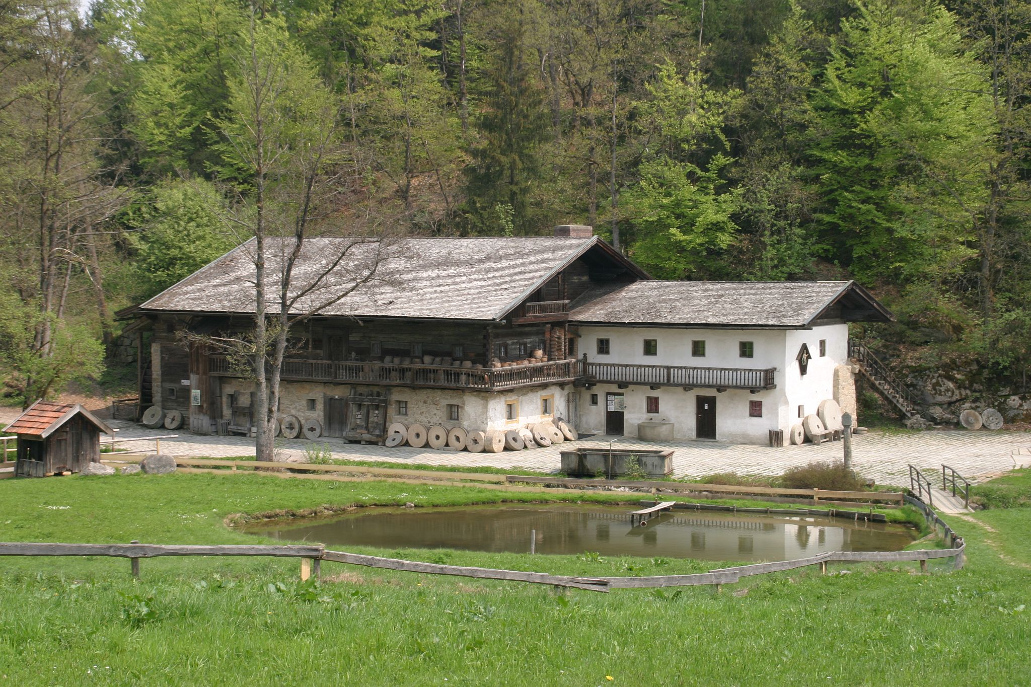 20060506 museumsdorf.jpg - Museumsdorf bei Passau